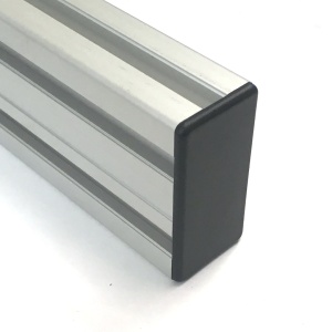 18936 | Торцевая заглушка 40х80 паз 10, черная