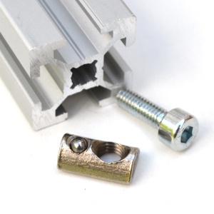 5047 | Сухарь пазовый c прижимным шариком, паз 6, М5