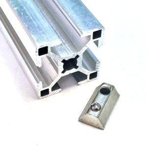 5048 | Сухарь пазовый c прижимным шариком, паз 8, серия 30, М5