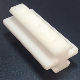 Слайдер из полиамида, паз 10 мм, для конструкционных профилей