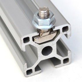 Т болт с Т образной головкой для профилей с Т пазом 8 мм. М6х16 серия 30