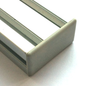 Заглушка серая, пластиковая 30х60