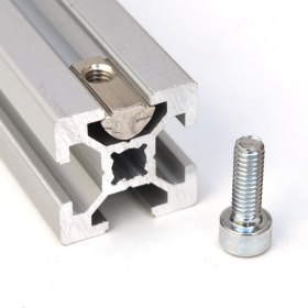 Сухарь с прижимным шариком М4-20 арт. 5046, профиль 20х20, винт М4х12 DIN912