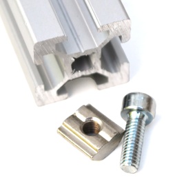 Пазовый сухарь Т6 М4-20 в пазу конструкционного профиля 20х20