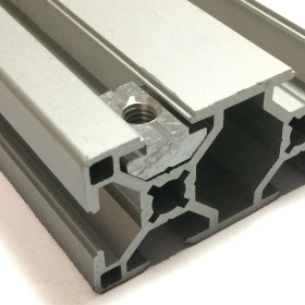 Сухарь М6 из алюминия, в профиле 30х60