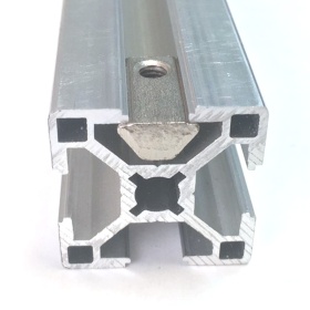 Сухарь М5, с подпружиненным шариком, в станочном профиле 30х30