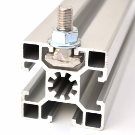 Фиксация в пазу профиля OB-4545B Т болта М8х25 Т10