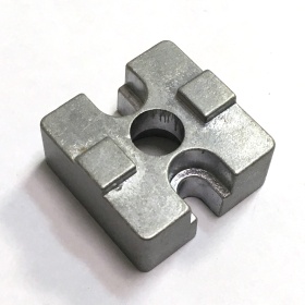 Т-коннектор к станочным профилям 30х30 с пазом 8 мм