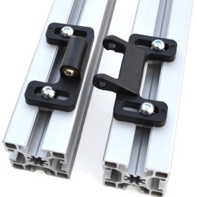 Универсальный фиксатор защелка на профиле 45х45