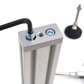 Крепление торцевой опорной плиты в профиле 30х60