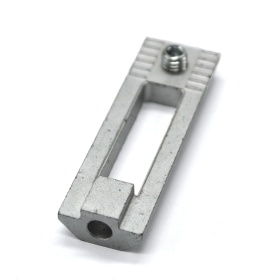 Металлический торцевой соединитель к конструкционным профилям серии 40 с пазом 8 мм
