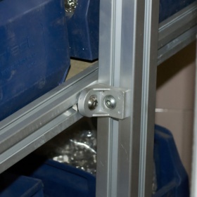 Пример установки Алюминиевый угловой соединитель 30х30, арт. 2046