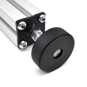 Стальная опорная плита 50х50, гайка М10