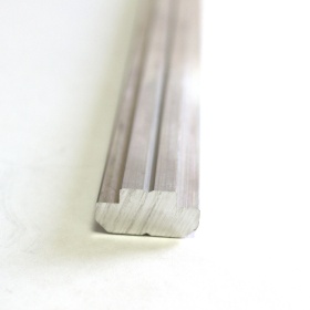 Алюминиевый сухарный профиль для паза 10 мм