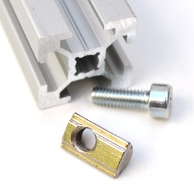 Сухарь с прижимным шариком, резьба М4, профили 20х20, 20х40