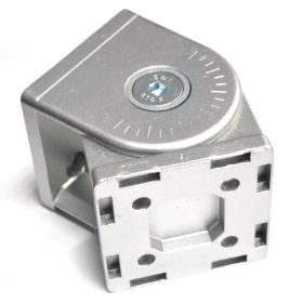 Шарнирное соединение для конструкционных профилей 80х80