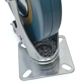 Колесо с платформой и тормозной системой для тележек и стеллажей