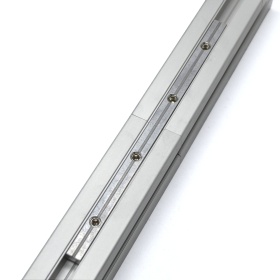 Крепление профилей 30х30 при помощи алюминиевого линейного соединителя