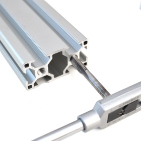 Нарезание резьбы в профиле 30х60 под опорную плиту