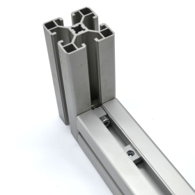 Пример крепления двух профилей 40х40 при помощи торцевого внутреннего соединителя