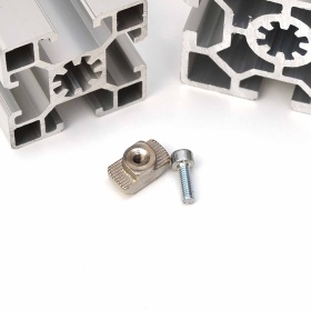 Арт. 5015 Т-гайка М4 паз 10 мм