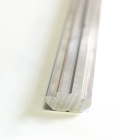 Сухарь сплошной паз 8 мм, серия 30