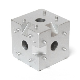 Общий вид трехстороннего кубического соединителя, арт. 2071, серия 40