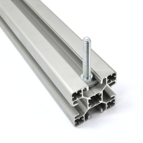 Установка Т-болта М6х40 в профиле с пазом 10 мм