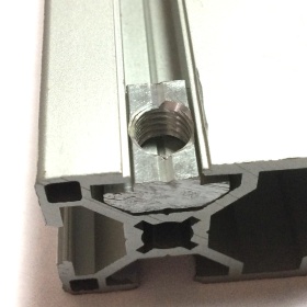 Сухарь алюминиевый М8 в профиле 30х60