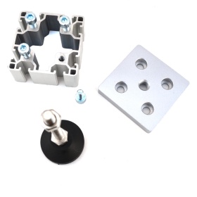 В отверстиях профиля нарезается резьба М8, для крепления опорной плиты 80х80